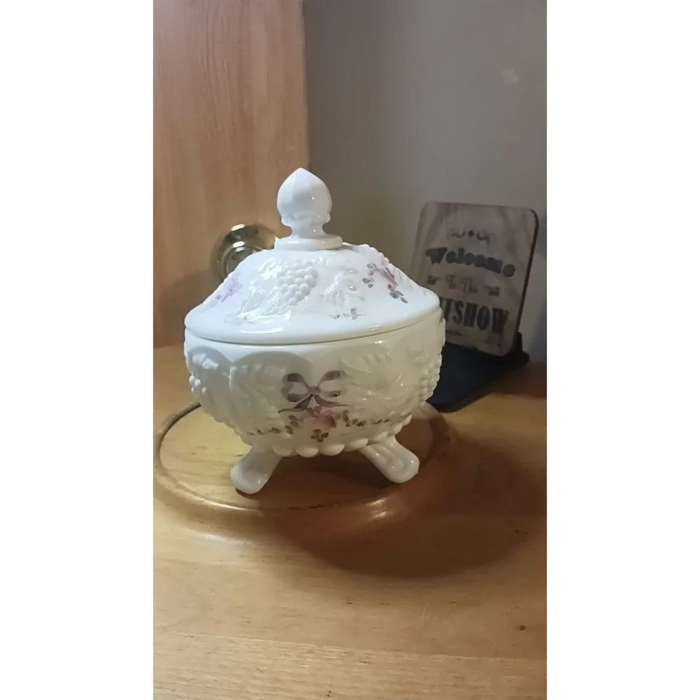 VTG Hand painted Westmoreland Grape Milk Glass 3 Footed Compote Candy Dish